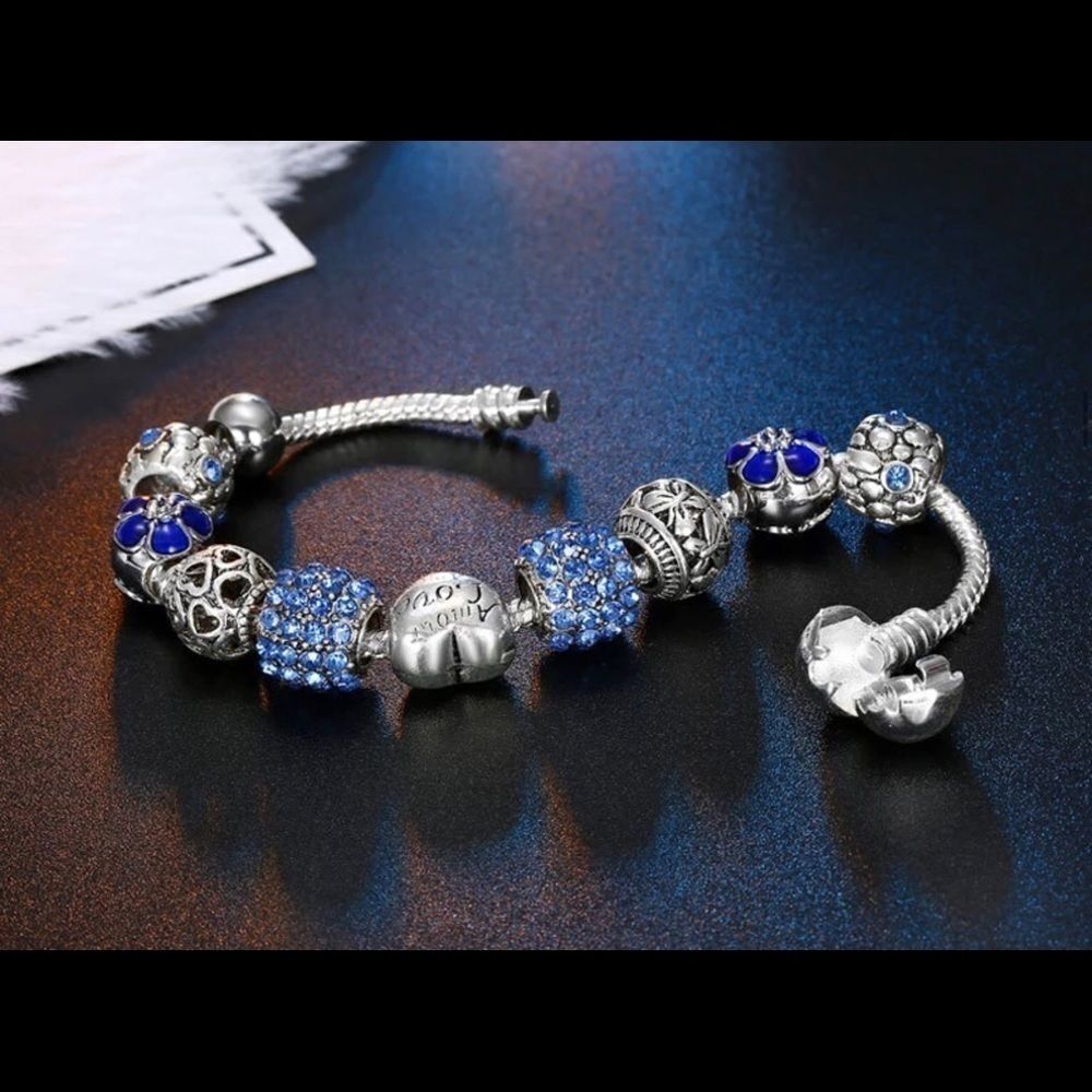TRENDY BLUE 9 PIECE CHARM BRACELET - Picture 3 of 3